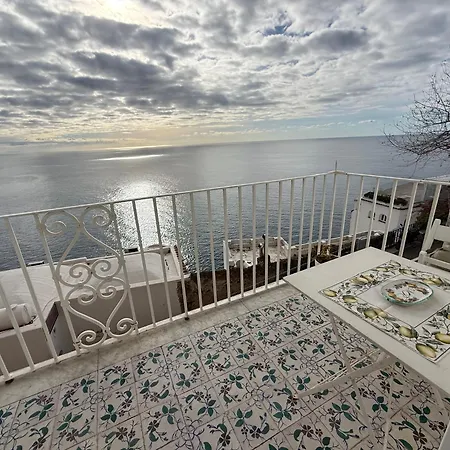 Апартаменты Maison Raphael
